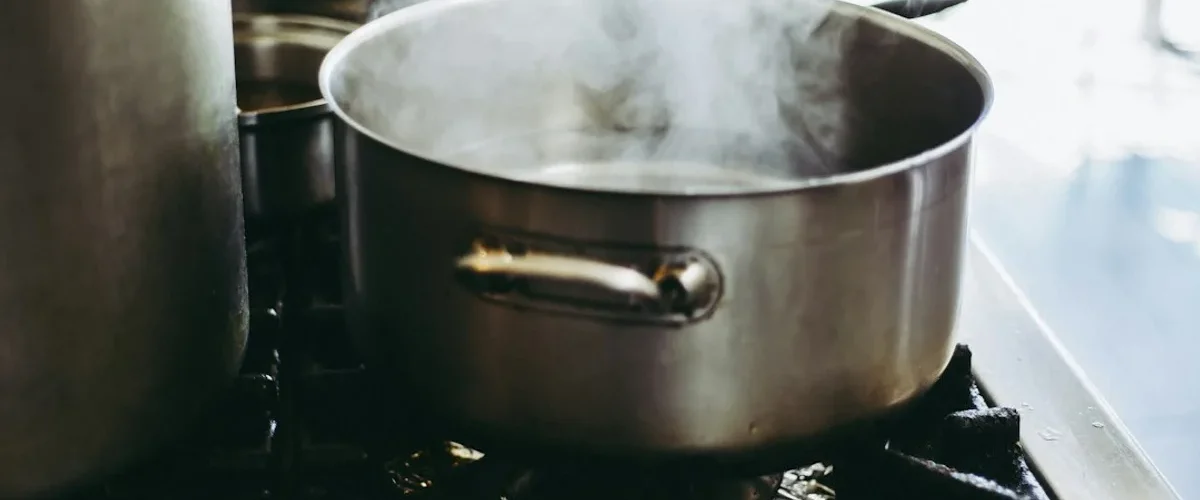 pourquoi eau pates deborde t elle casserole